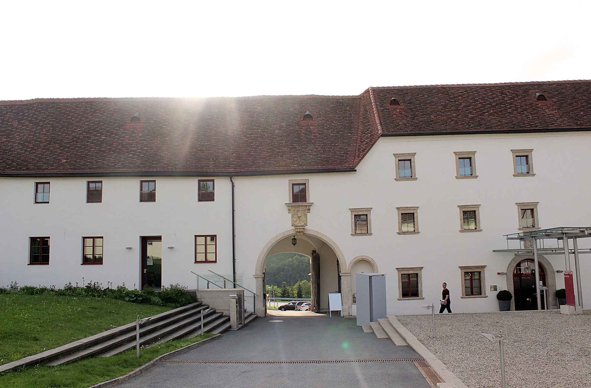 Schloss Seggau Einfahrt